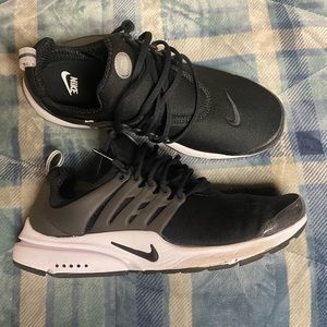 Nike Prestos